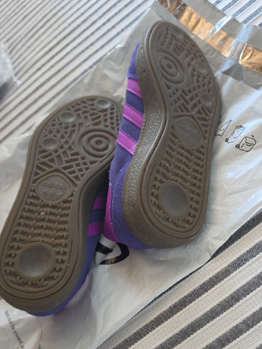 adidas purple sneakers with brighter Purple 3-Stripes - Picture 2 of 2